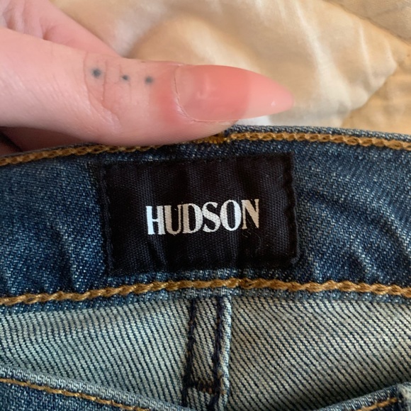 Hudson denim distressed skinny jeans. - Picture 4 of 6